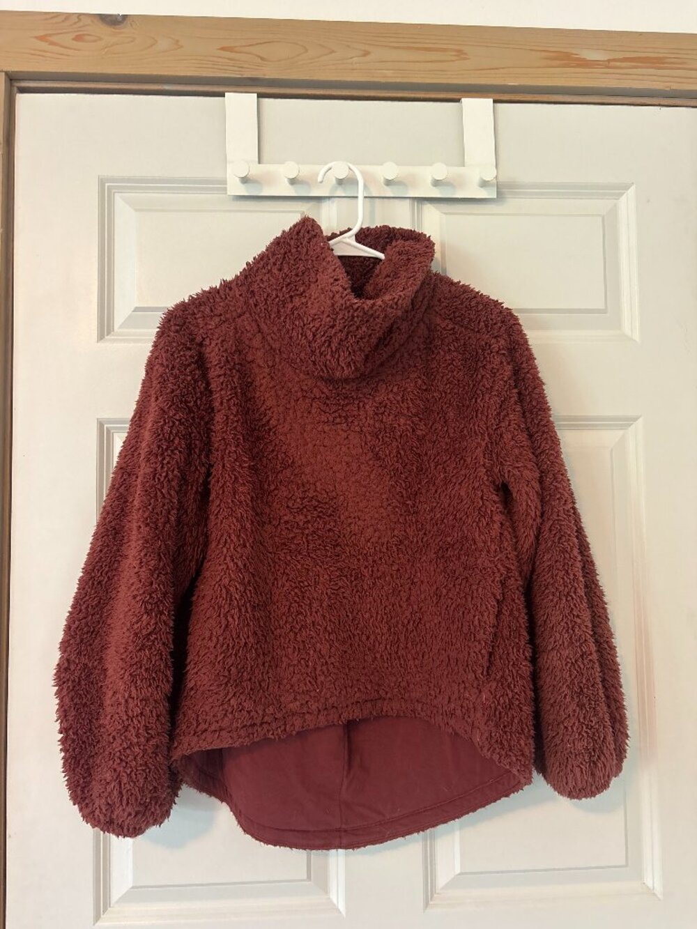Maroon Lululemon fuzzy cropped Sherpa